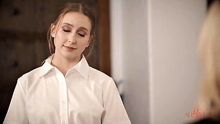 Laney Greys Lesbian Fingering
