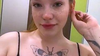 Honey___hot in mall changing cabin