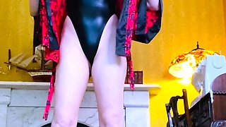 amateur blonde solo webcam