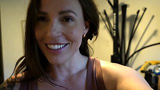 Big boob brunette masturbates on webcam