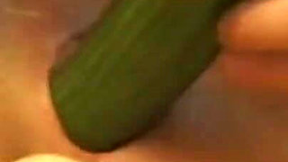 Pissing Girls - Scene #01
