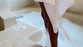 Play with Me in the Bath Tub