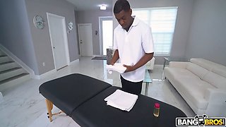 Bangbros - jenna star needs to loosen so she calls her favorite masseur Jonathan Jordan to massage her and nail her too