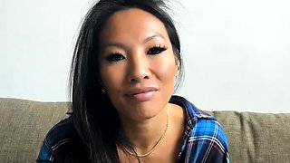 Amateur Webcam Chick Masturbates On Webcam More at