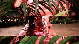 Confident naked hottie shows her tattoos