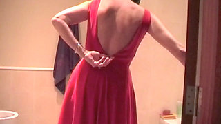 Mature - Fingering and Pee'n