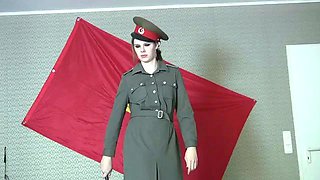 FemdomFoto - Miss Sophie - In The Army Now (German)