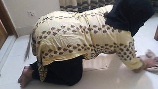 My Stepmother Got Stuck Under the Bed Then I Fuck Her Comfortably - and I Give Something Behind