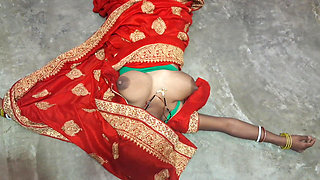 Indian Newly Married Sexy Housewife Suhaagraat Video