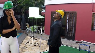 Publicsex amateur sucks and fucks for cash in public