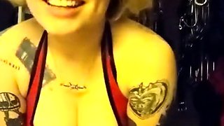 amateur blonde solo webcam