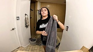 Nervous Teen Krystal's First Time Casting: Big Ass Squirting
