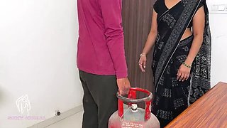 Sexy Komal The Desi Maid Doggystyle Fucking Outdoors Homemade HD