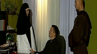 Brunette German MILF Babe Gets DP in FMM Fetish Threesome