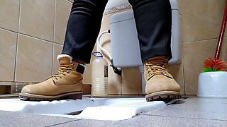 Powerful Piss rush of MILF in Public Toilet