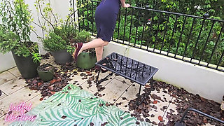 Estate Agent Desperation Wetting