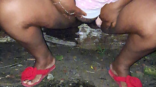BBW STEPMOM PISSED IN PUBLIC SHOWING HER HUGE PUSSY TO EVERYONE