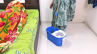 Komal's landlord Bima was sleeping while wearing the lawsuits, so I mopped her ass and then he landed in my pussy in the hustle