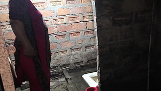 My Aunty Was Sitting in the Bathroom and I Hugged Her and Started Fucking Her in the Ass