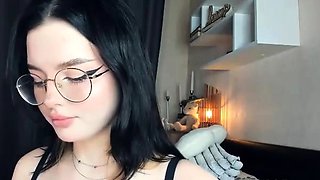 Brunette Solo Webcam Masturbation
