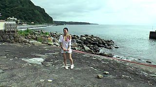 Amateur hottie fucked outdoor in public