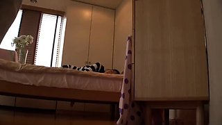 slut asian flowerr fingering herself on live webcam