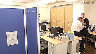 Exclusive Lily Hart Dyes White Porcelain Skin In Red With Pleasure! !! Close-up Creampie Sex-unfaithful Copulation Sharing Spicy With Your Boss At Work-lily Hart - Lily Heart