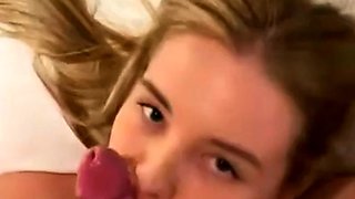Peachypam Gets Railed In The Bed