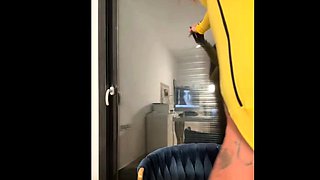 HOT TARANTINO COSPLAY - Sucking dildo and doing horny show