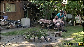 Kinky Giantess Diana Is Having Outdoor Sex With 2 Strangers