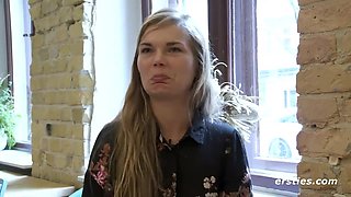 Viktoria Thumbs her Unshaved Pubic hair