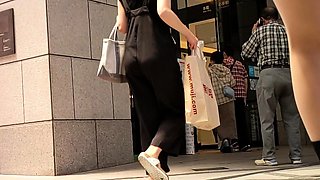Amateur ass rammed outdoors