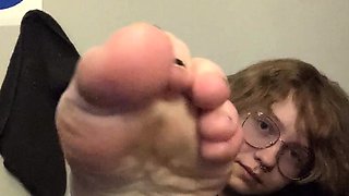 Maitresse Madelines solo foot fetish POV