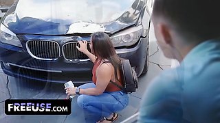 😮 johnny's hidden: making his stepmom to pay for her error with her figure