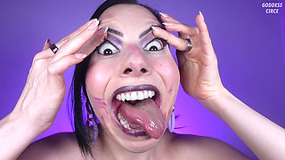 Silly Faces - Natural Face with Heavy Make-up 4