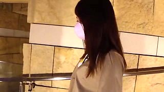 クール美女がデート後のエッチで濡れる！ラブホで激しい手マンされ、ビチャビチャ響く愛液音