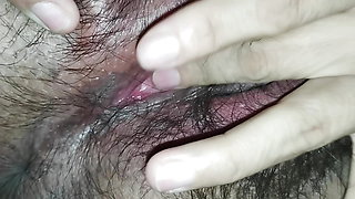 my boyfriend gives me a delicious pussy blowjob until he makes me wet
