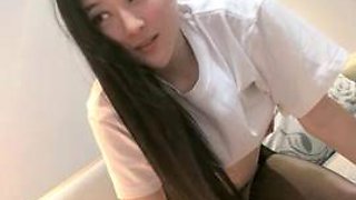 Super goddess is a rare sex, such a high-end goddess, the rich man spent a lot of money to do it, the goddess moaning and the devils figure, he is a little taller