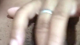 Moreninha Masturbando Gostoso