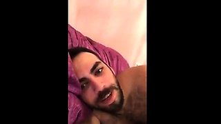 Turkish guy fingering his girl