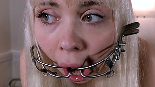 Blonde Foot Fetish on Cam