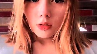 Babe With Big Boobs Masturbates