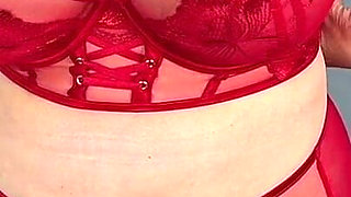Mrs Mature Feet Red Bra & Panties 436