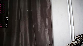 Brunette Solo Webcam Masturbation