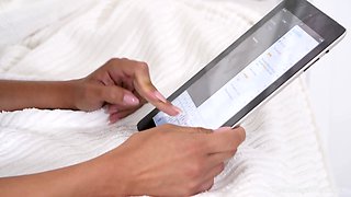 Bombshell shoots solo scene