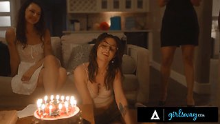 Girlsway - liz jordan slinks off for 3-way with cougars Dana Vespoli & Lauren Phillips - part 3