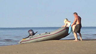 Boatman Fucked a Hot Tourist