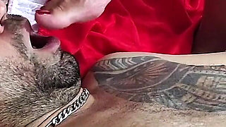 Duas Lindas Mulheres Brasileiras Faz Tiozão Beija Seus Pés