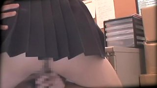 Japanese chick gives a deep blowjob on a spy camera
