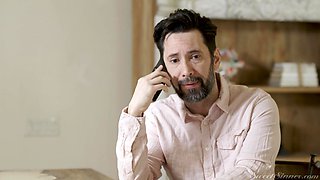 Glamour cougar temptress Lexi Luna crazy sex scene